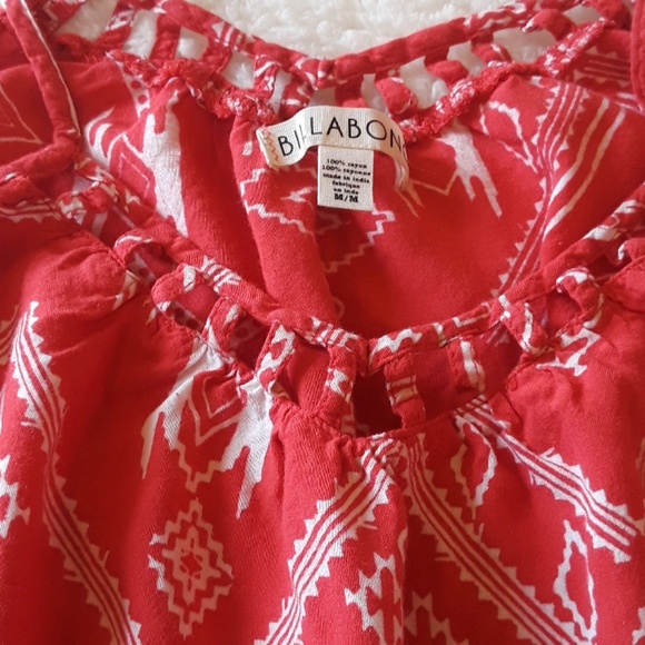 🌻 Tribal print Billabong top - Picture 3 of 4